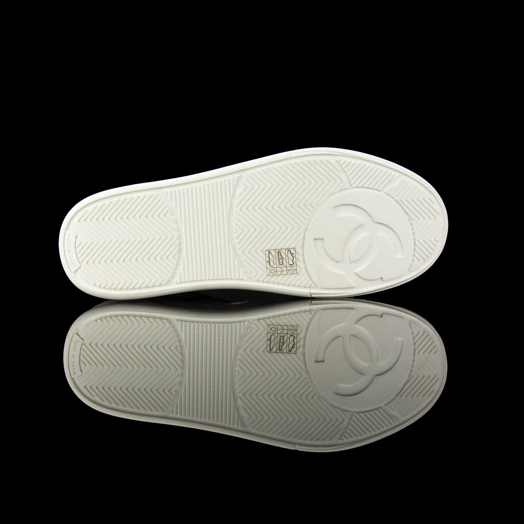 Chanel Sneakers Low Leather