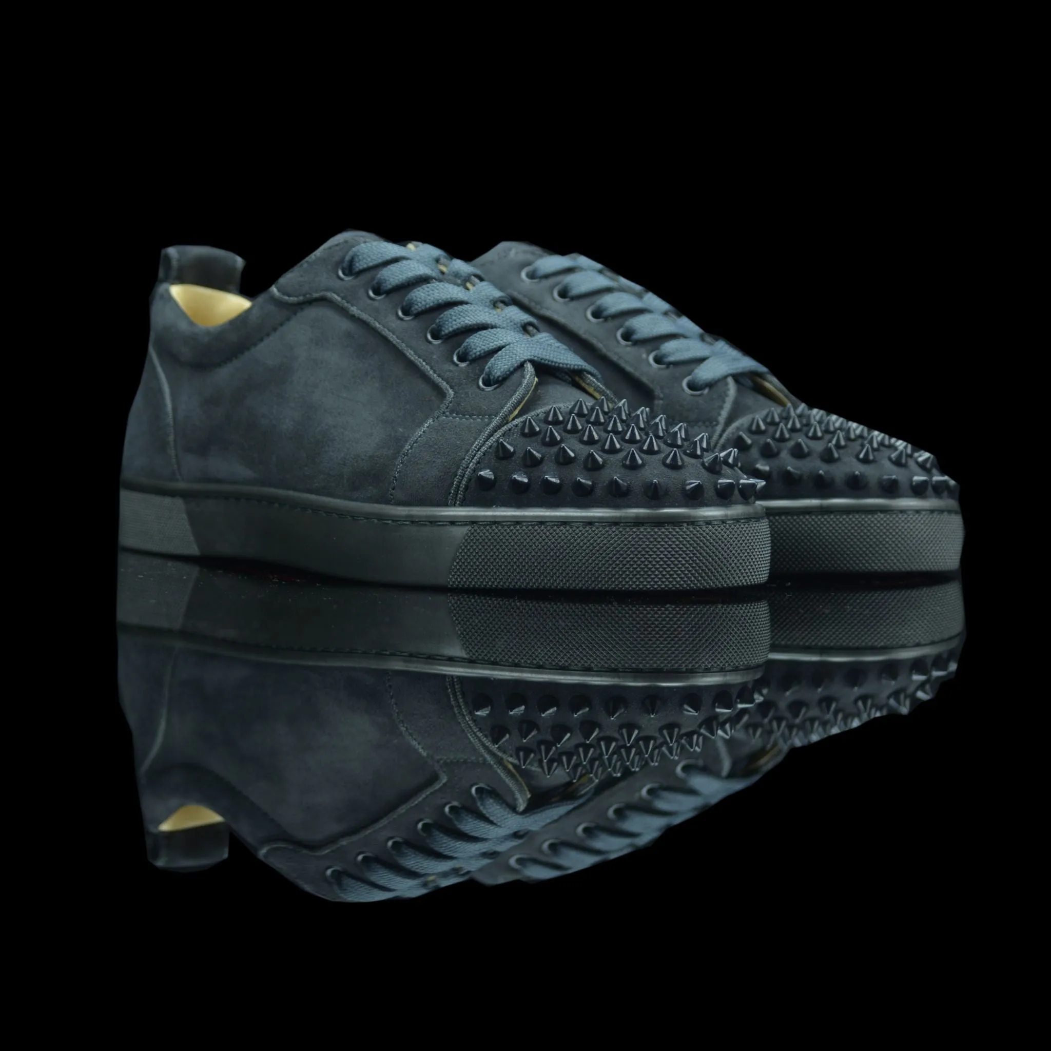 Louis Junior Orlato Flat Spikes Suede Velours