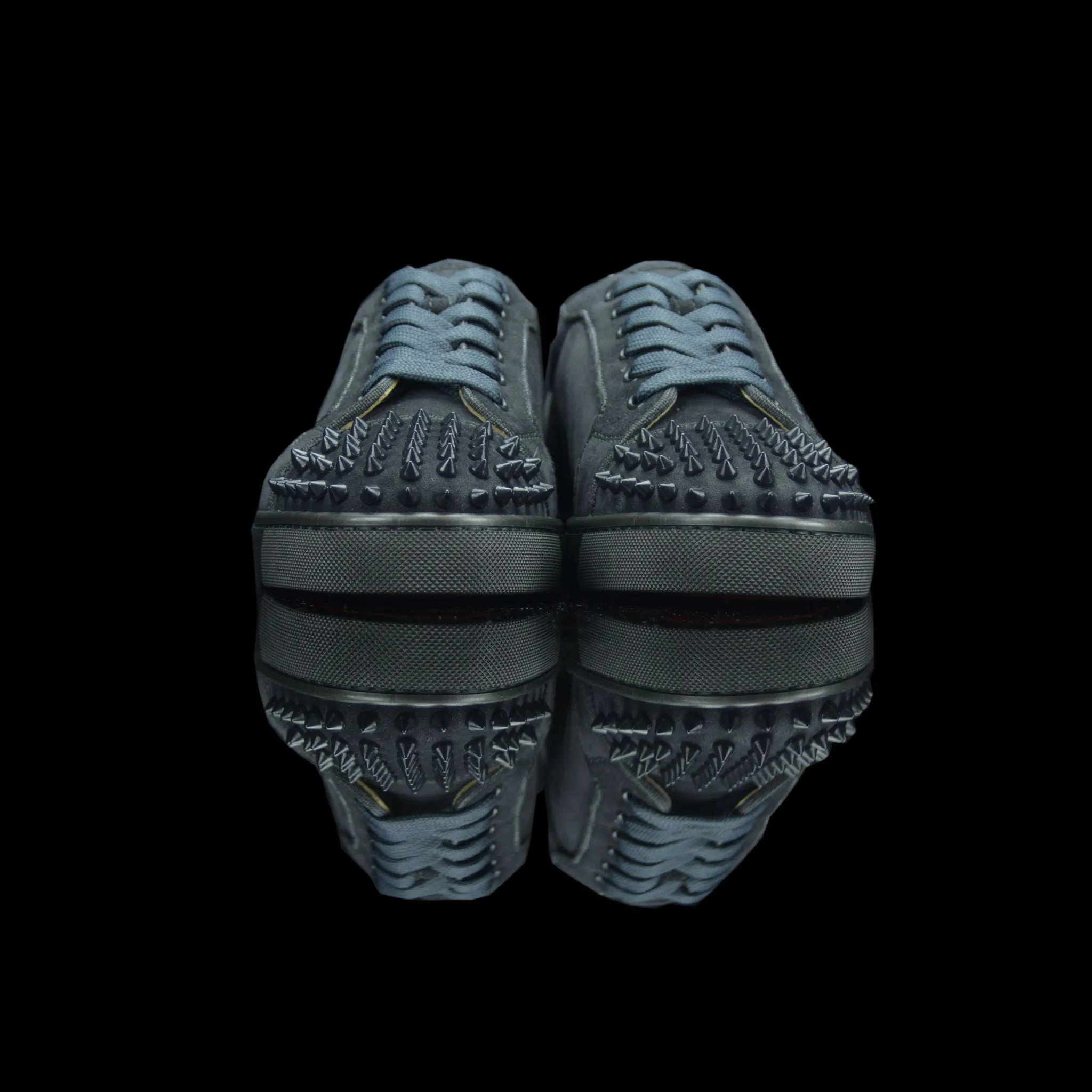 Louis Junior Orlato Flat Spikes Suede Velours