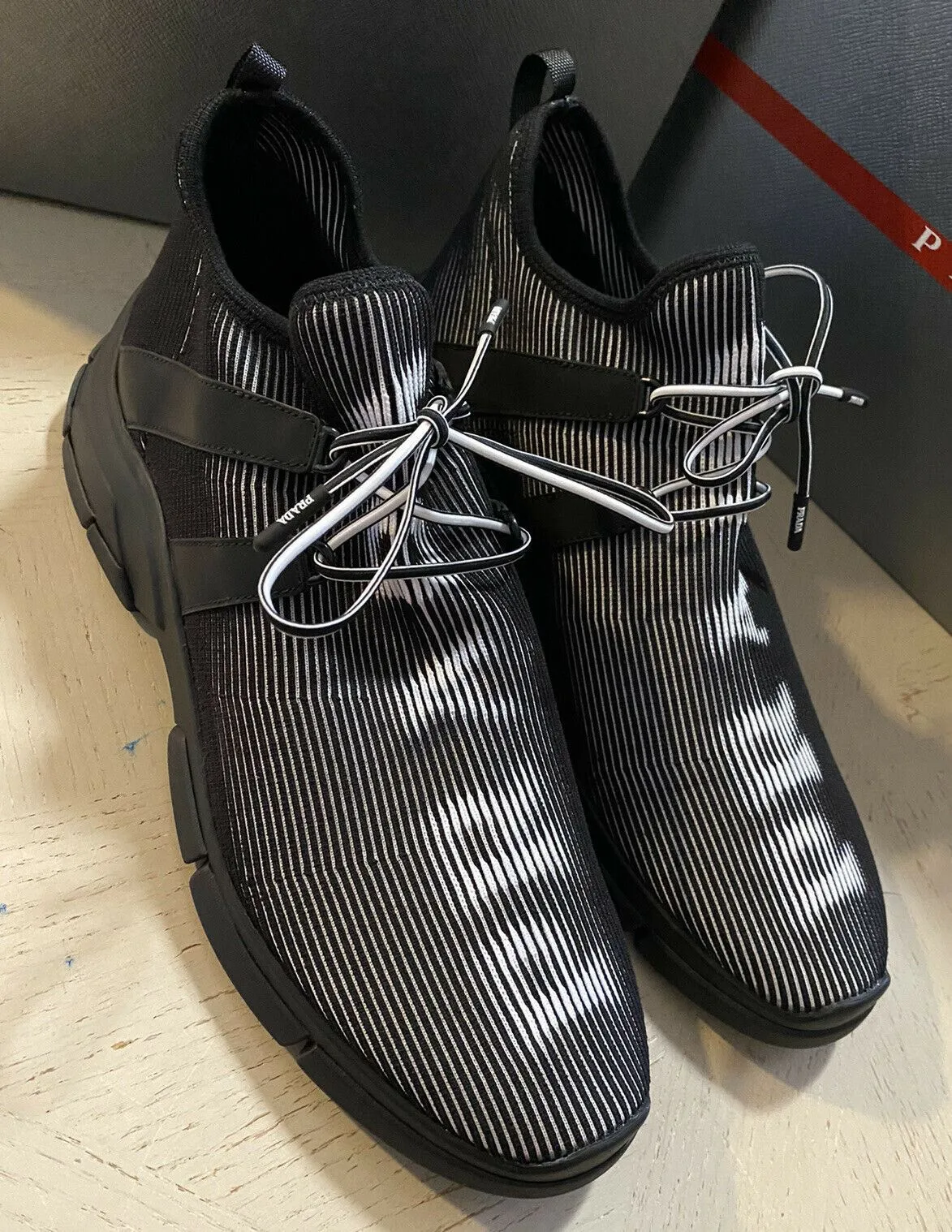 New $750 PRADA Men Logo Knit Row Sneakers Shoes Black 10.5 US/43.5 Eu Italy