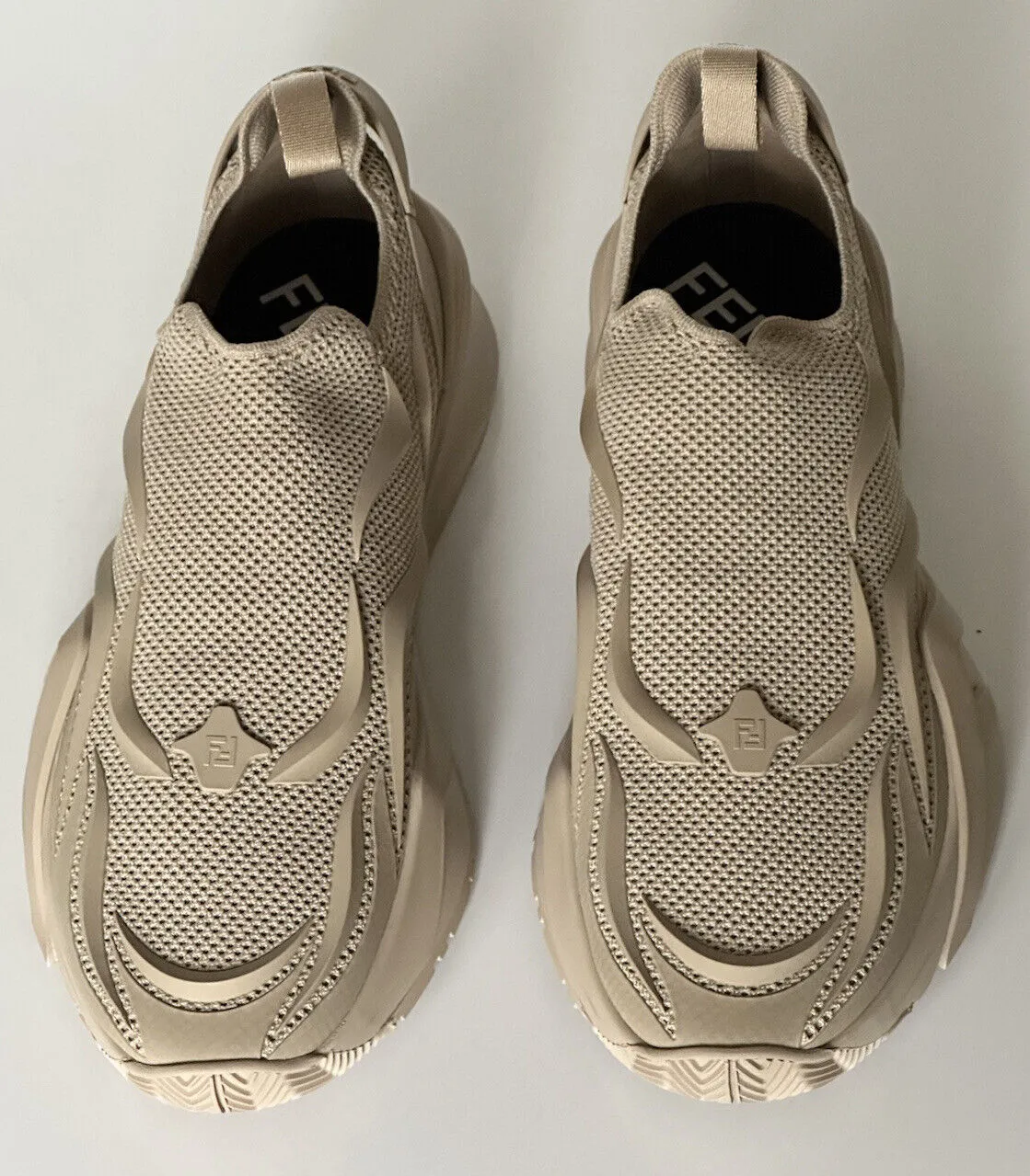 NIB 1050 Fendi Flow Men's Fabric Beige Sneakers 10 US (43 Euro) 7E1504 Italy