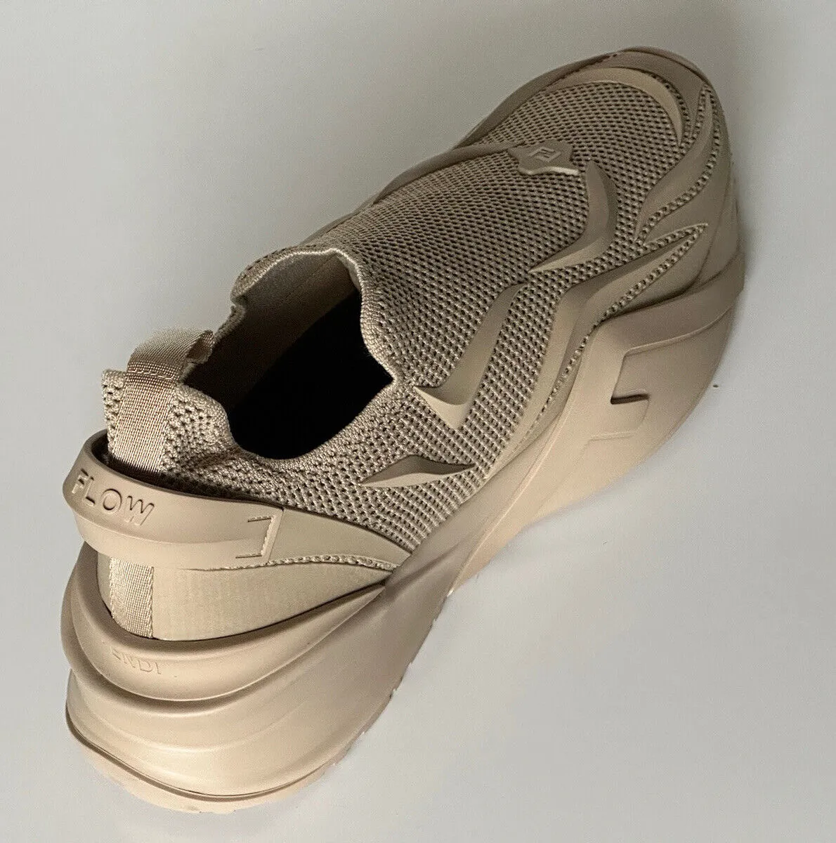 NIB 1050 Fendi Flow Men's Fabric Beige Sneakers 10 US (43 Euro) 7E1504 Italy