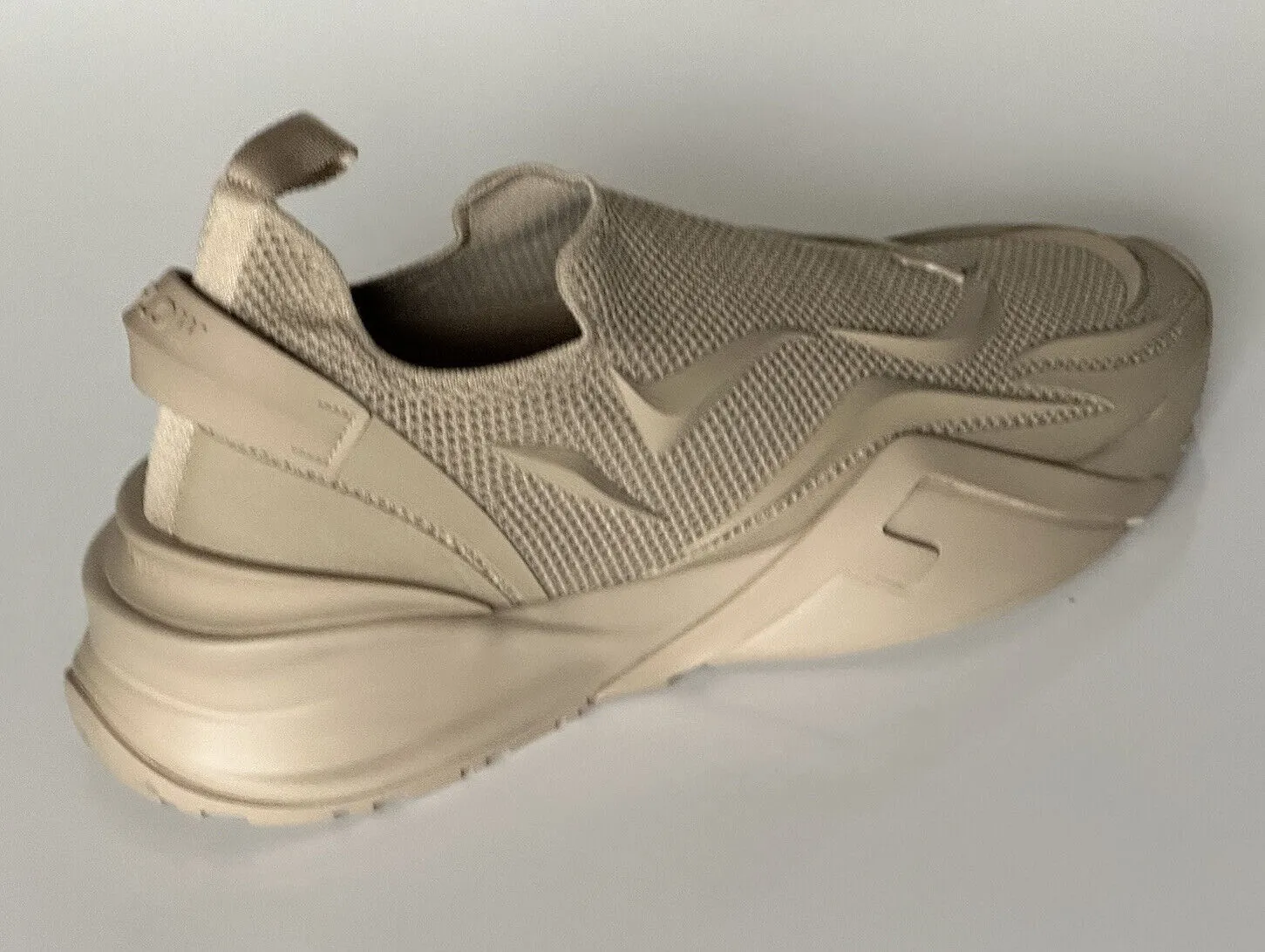 NIB 1050 Fendi Flow Men's Fabric Beige Sneakers 10 US (43 Euro) 7E1504 Italy