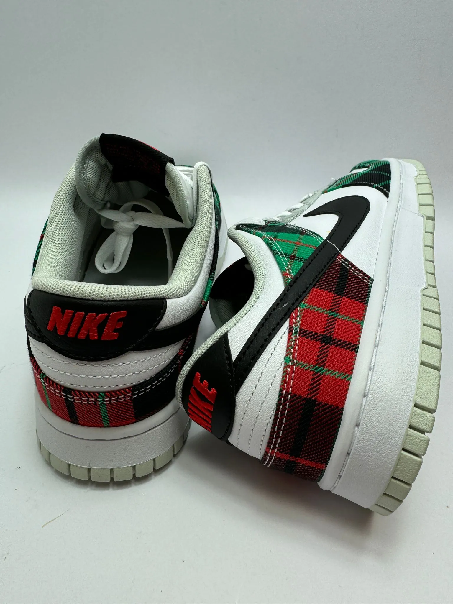 Nike Dunk Low "Tartan Plaid"