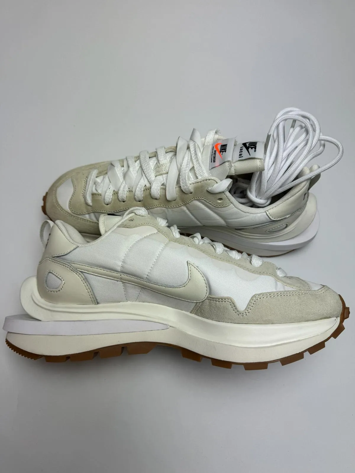 Nike Vaporwaffle "sacai Sail Gum"