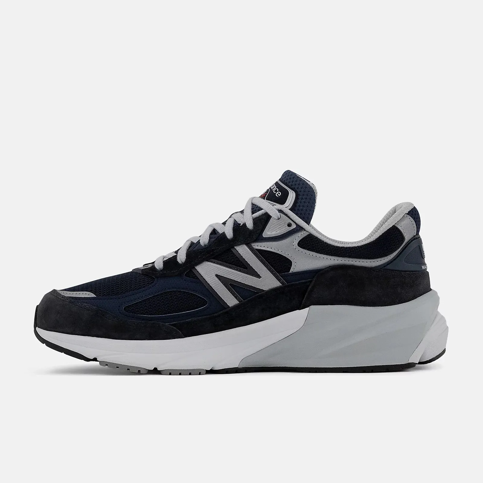 Women's 990 V6